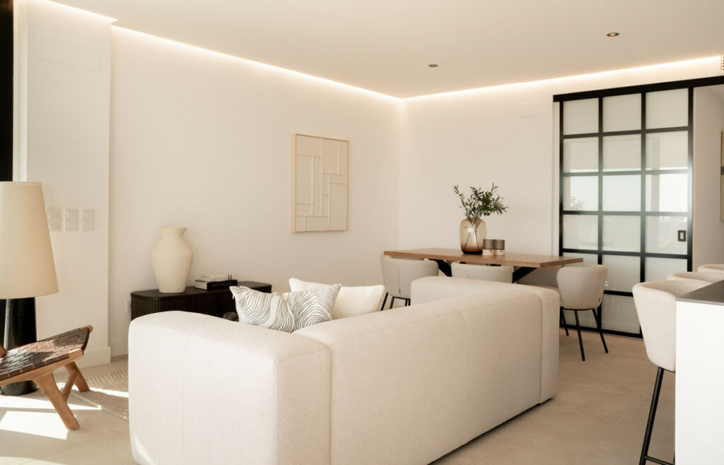 Middle Floor Apartment Estepona Málaga - image 13