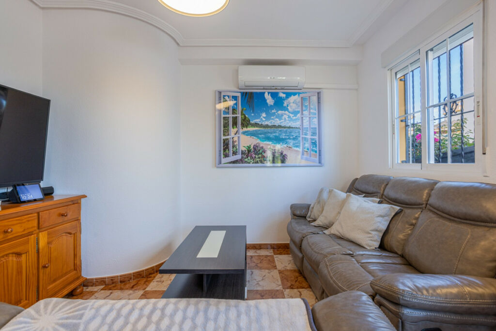 Semi-Detached House Playa Golf Alicante - image 12
