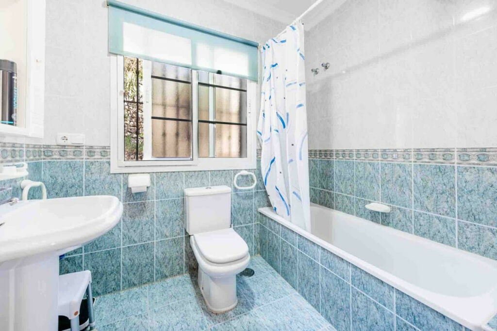 Detached Villa Nerja Málaga - image 12
