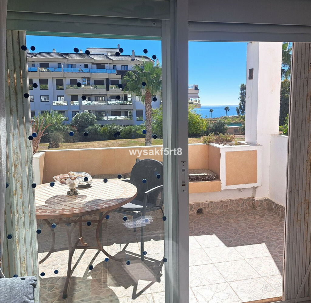 Middle Floor Apartment La Duquesa Málaga - image 12