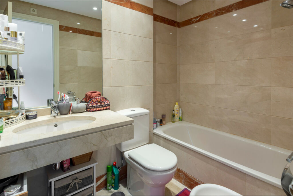 Middle Floor Apartment La Cala Golf Málaga - image 12
