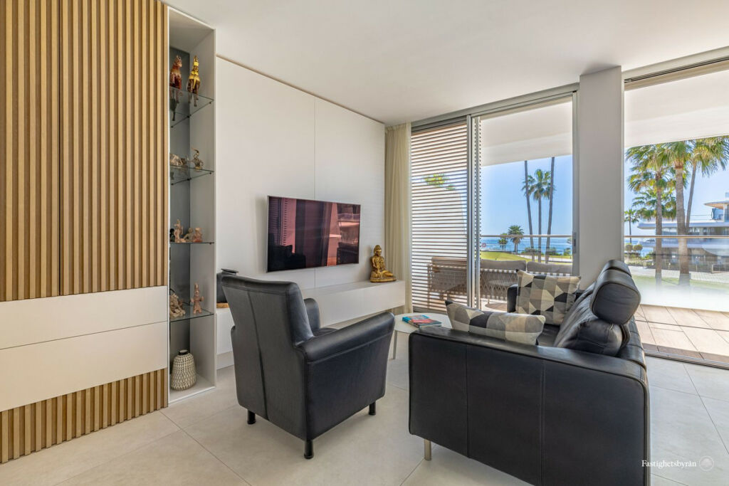 Middle Floor Apartment Estepona Málaga - image 12