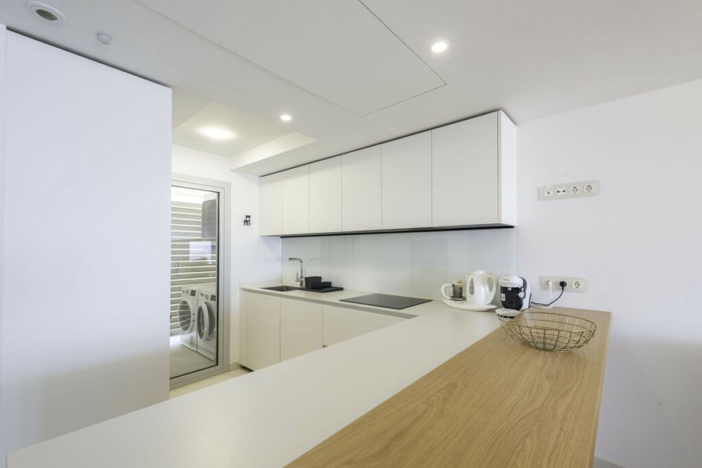 Middle Floor Apartment Higueron Málaga - image 12