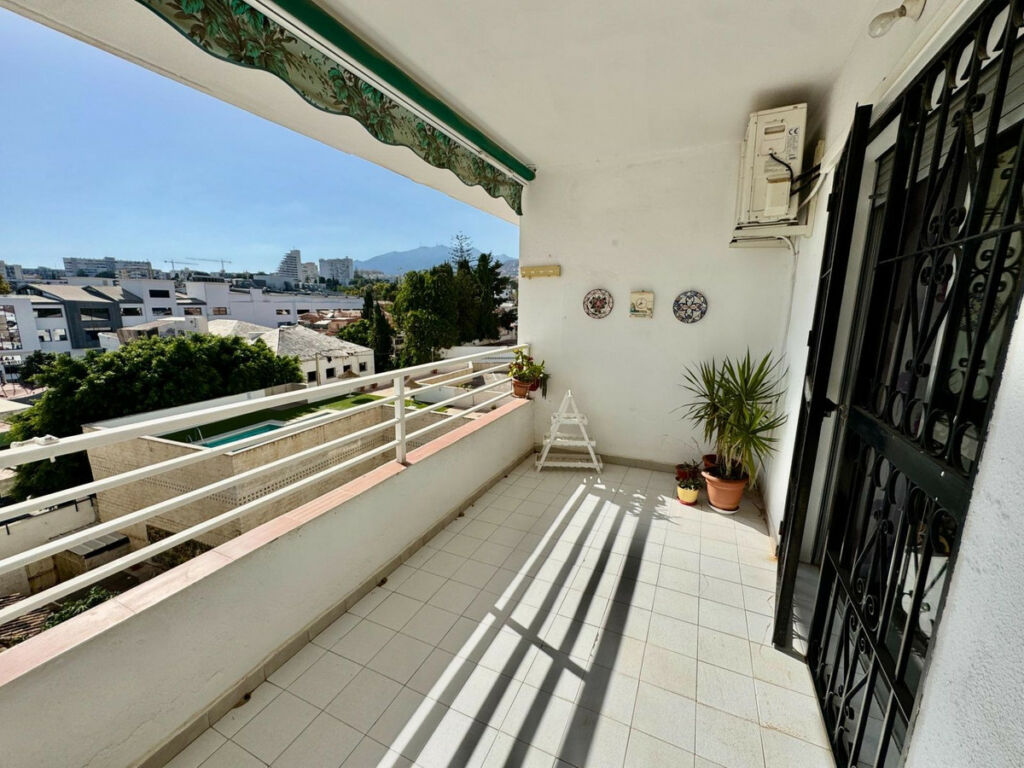 Middle Floor Apartment Benalmadena Costa Málaga - image 12