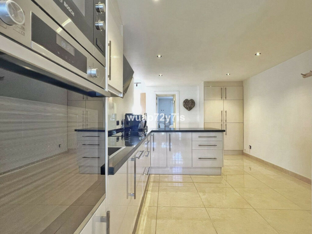 Penthouse Costalita Málaga - image 12