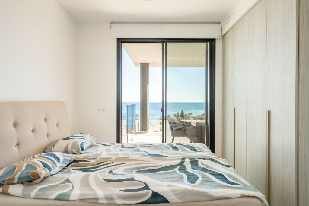 Middle Floor Apartment Fuengirola Málaga - image 12