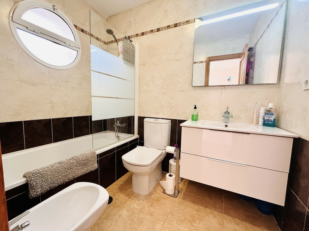 Townhouse Cabo Roig Alicante - image 12
