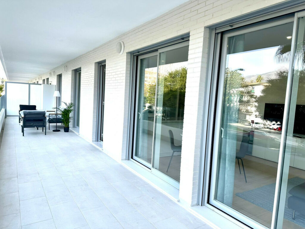 Middle Floor Apartment Nueva Andalucía Málaga - image 12