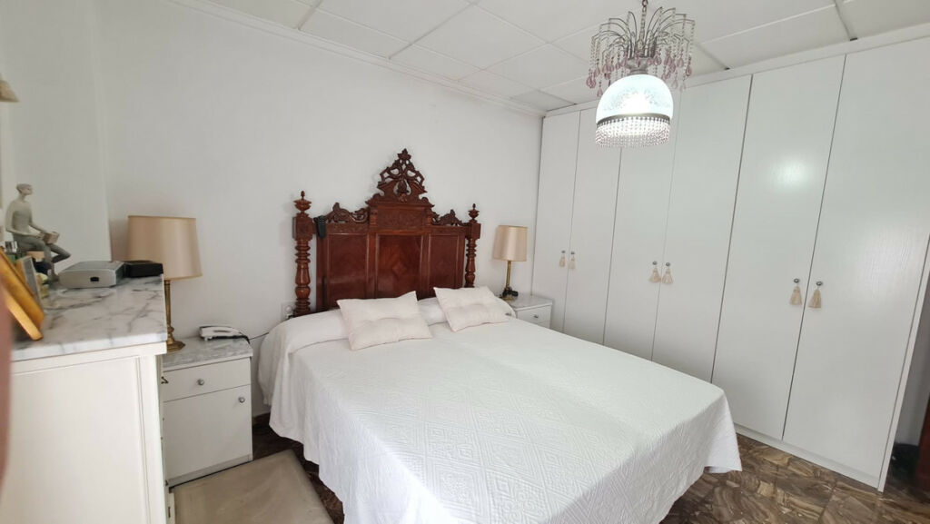 Townhouse Elda Alicante - image 12
