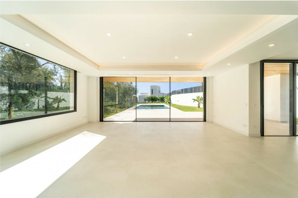 Detached Villa La Capellania Málaga - image 12