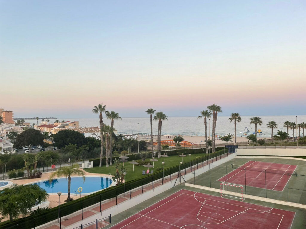 Penthouse Mil Palmeras Alicante - image 12