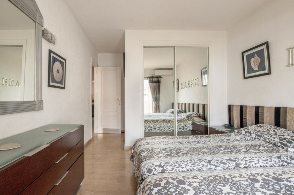 Ground Floor Apartment Calahonda Málaga - image 12