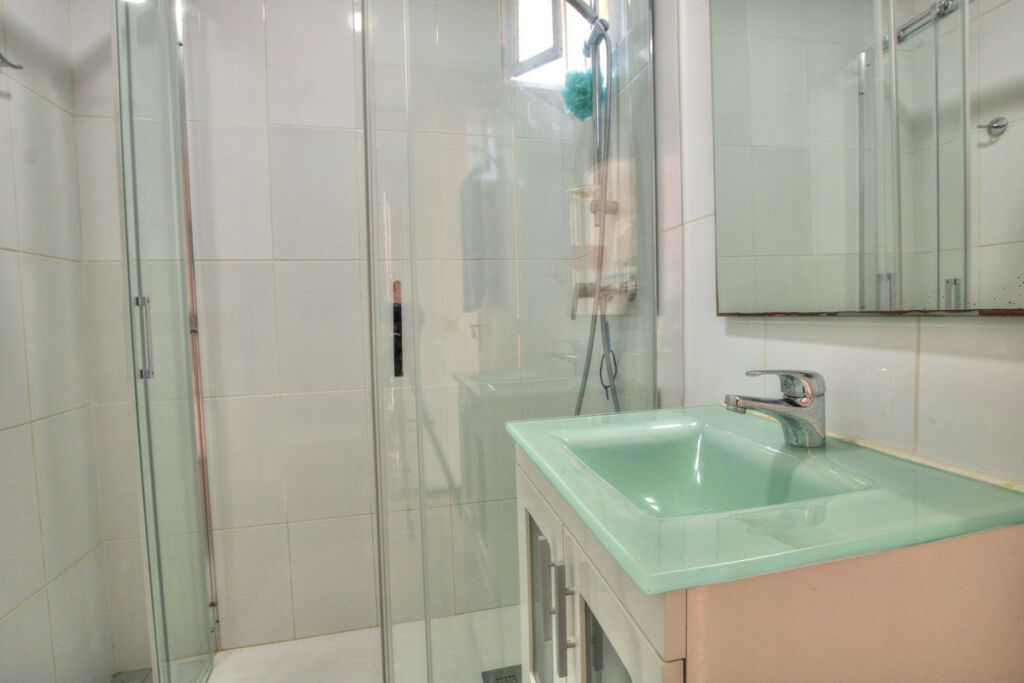 Middle Floor Apartment Torrenueva Málaga - image 12