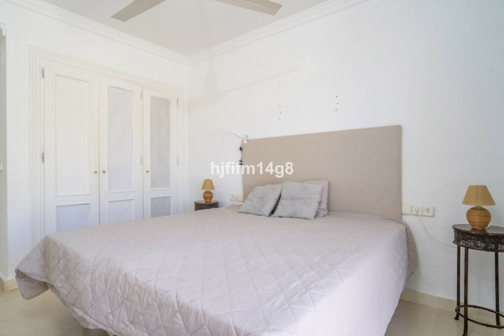 Middle Floor Apartment Benahavís Málaga - image 12