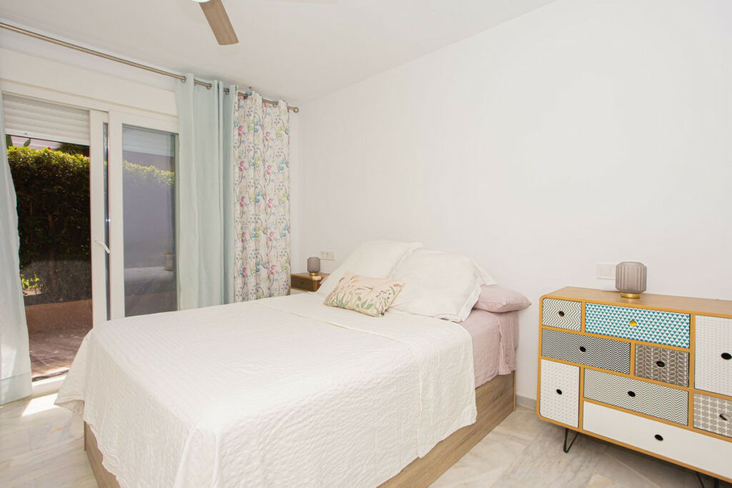 Ground Floor Apartment The Golden Mile Málaga - image 12