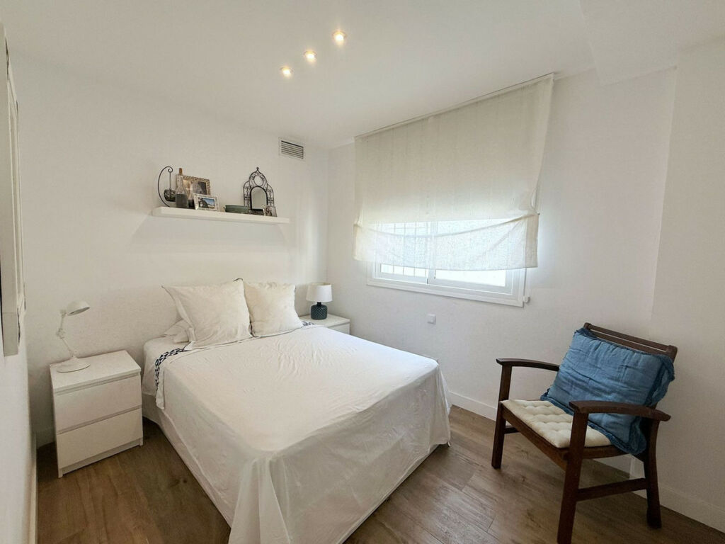 Middle Floor Apartment La Quinta Málaga - image 12
