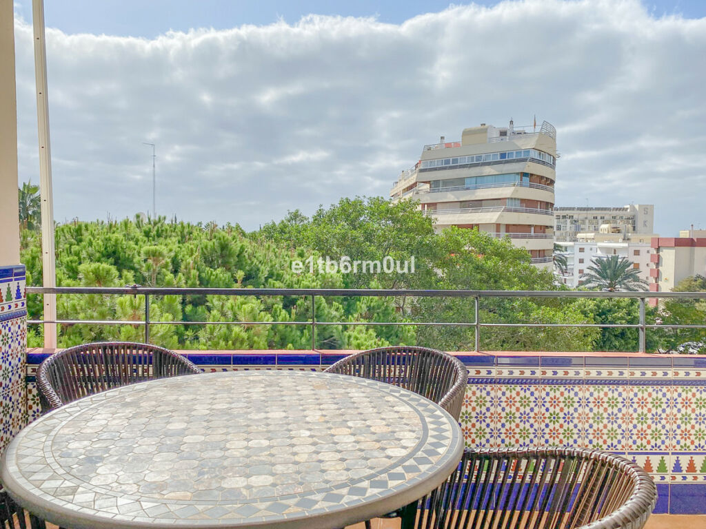 Middle Floor Apartment Marbella Málaga - image 12