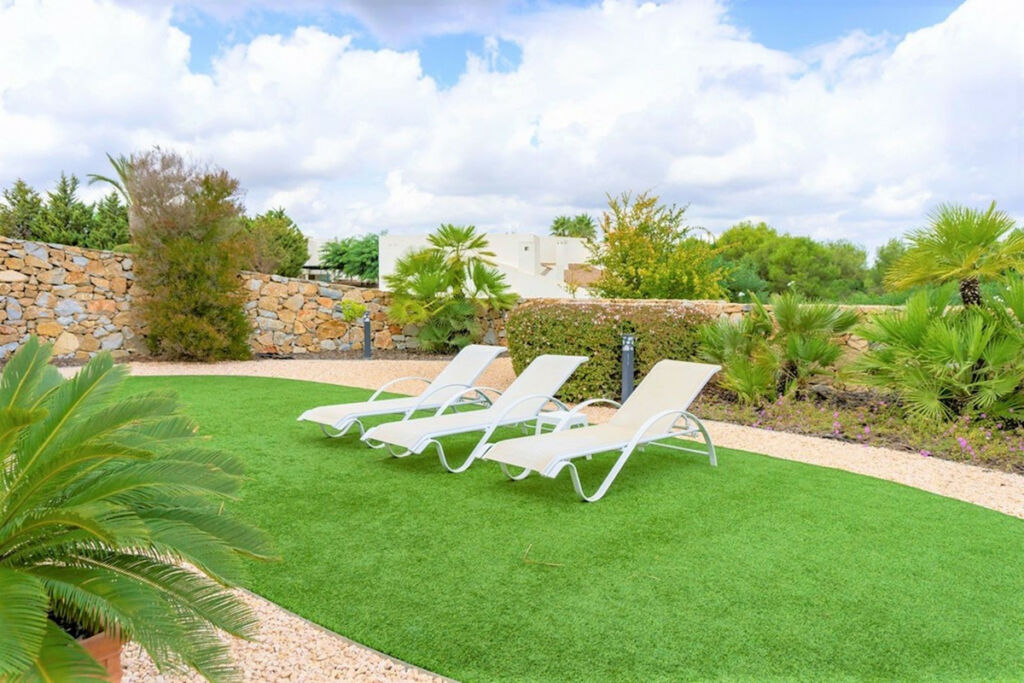 Detached Villa Las Colinas Golf Alicante - image 12