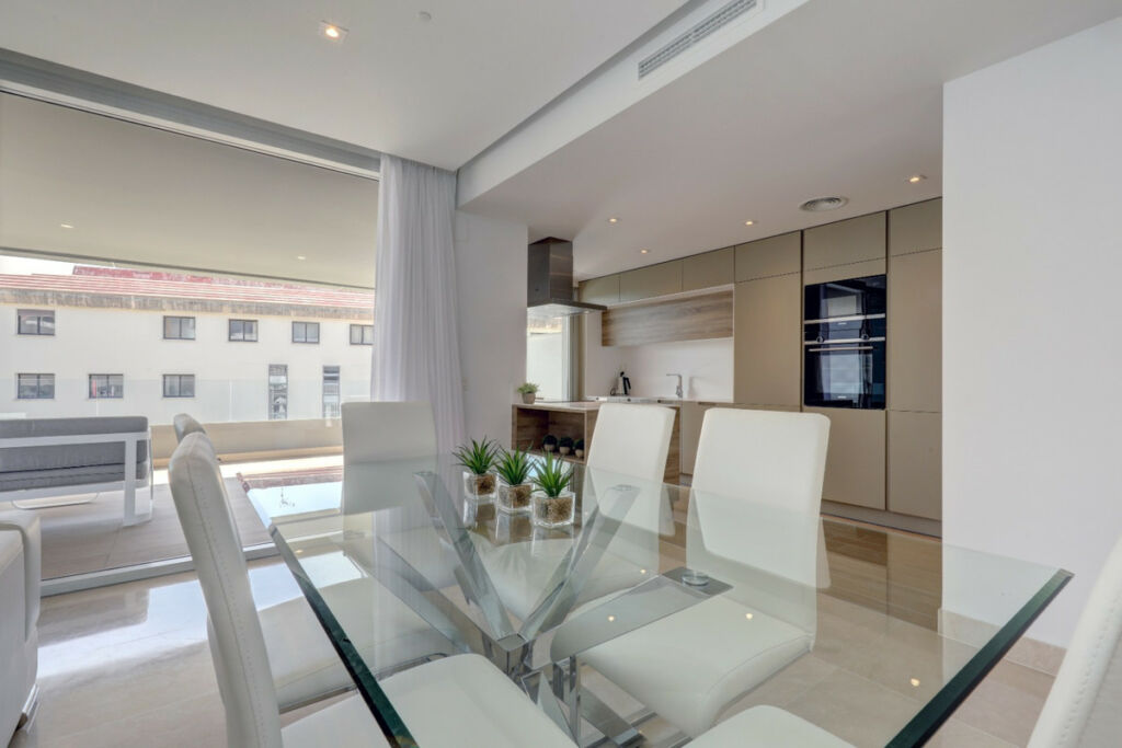 Penthouse Nueva Andalucía Málaga - image 12