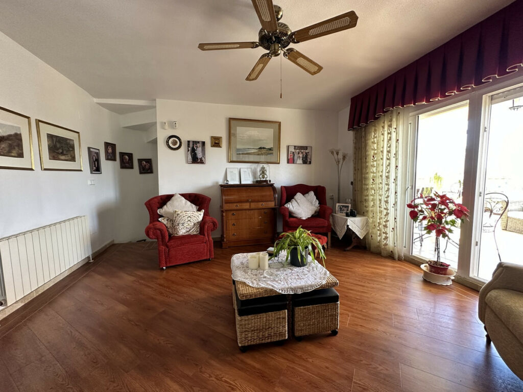 Detached Villa Villamartin Alicante - image 12