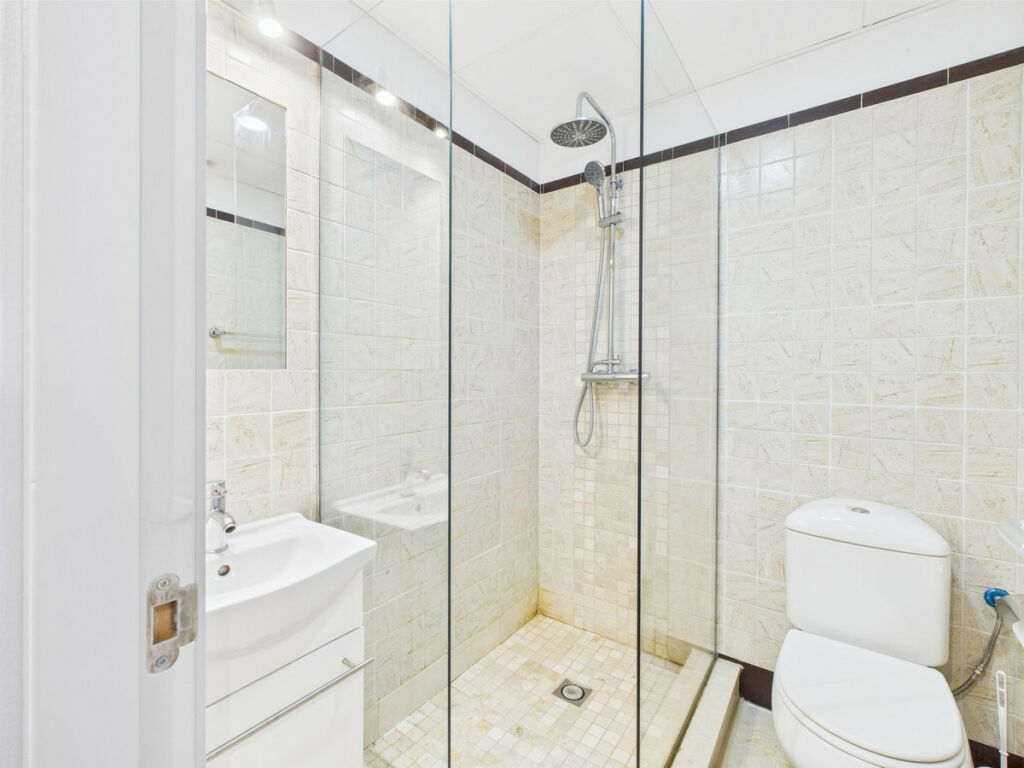 Ground Floor Apartment La Duquesa Málaga - image 12