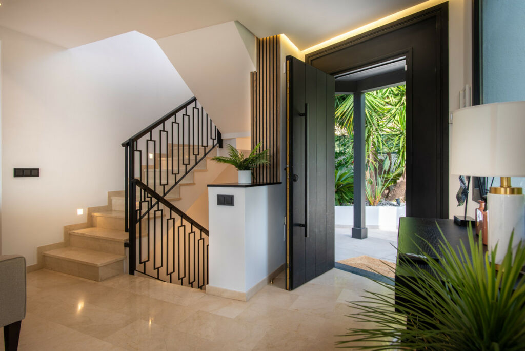 Detached Villa La Quinta Málaga - image 12