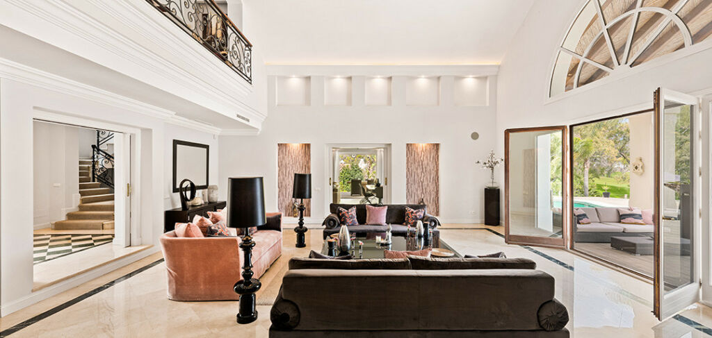Detached Villa Nueva Andalucía Málaga - image 12