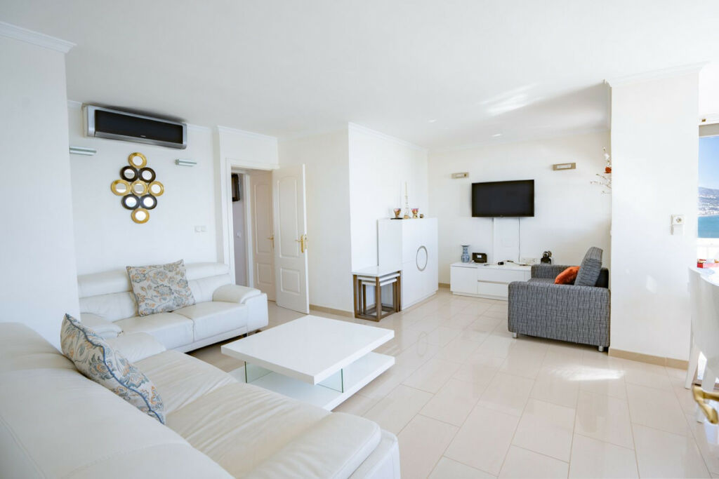 Middle Floor Apartment Fuengirola Málaga - image 12