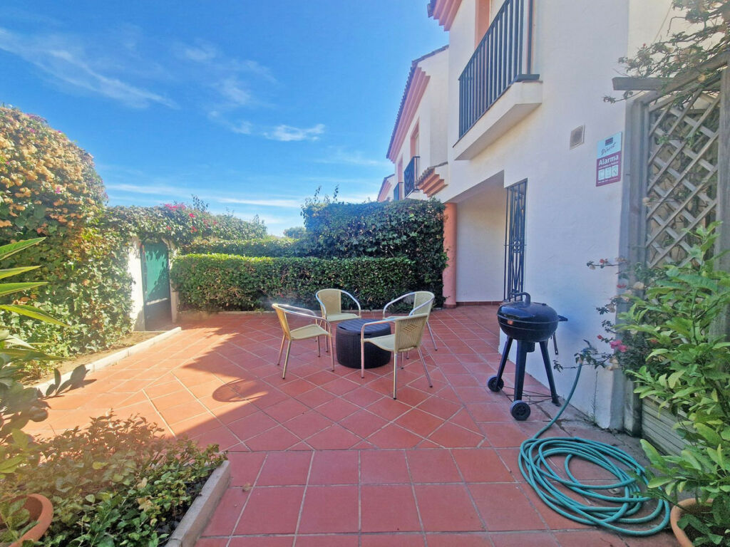 Semi-Detached House Cabopino Málaga - image 12