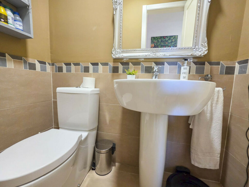 Ground Floor Apartment La Duquesa Málaga - image 12