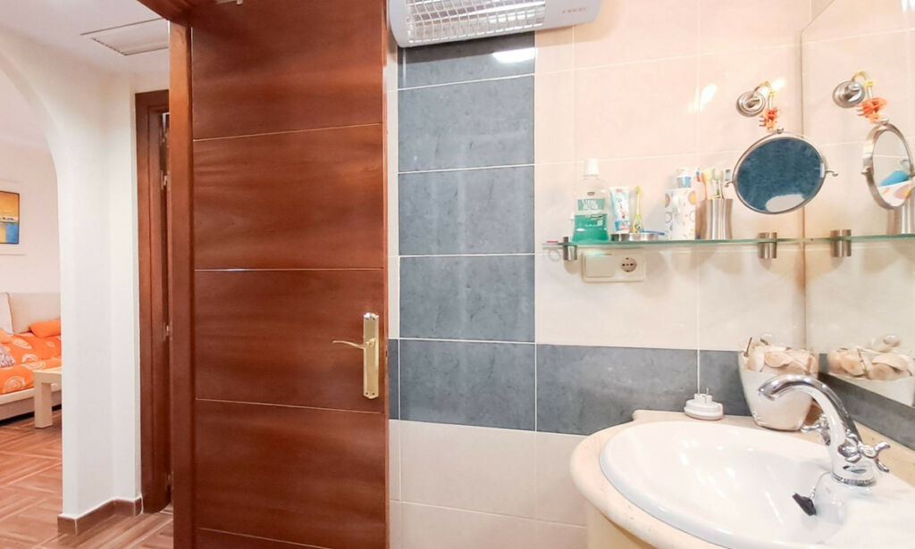 Ground Floor Apartment Torrevieja Alicante - image 12
