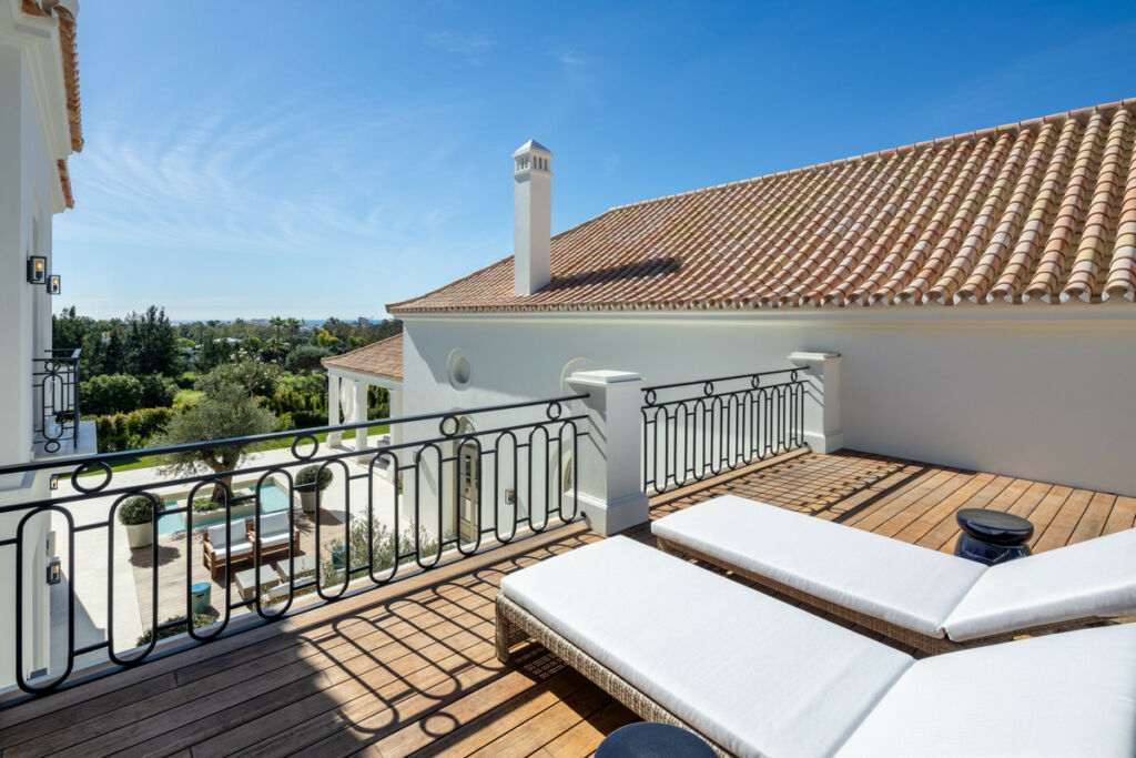 Detached Villa Nueva Andalucía Málaga - image 12