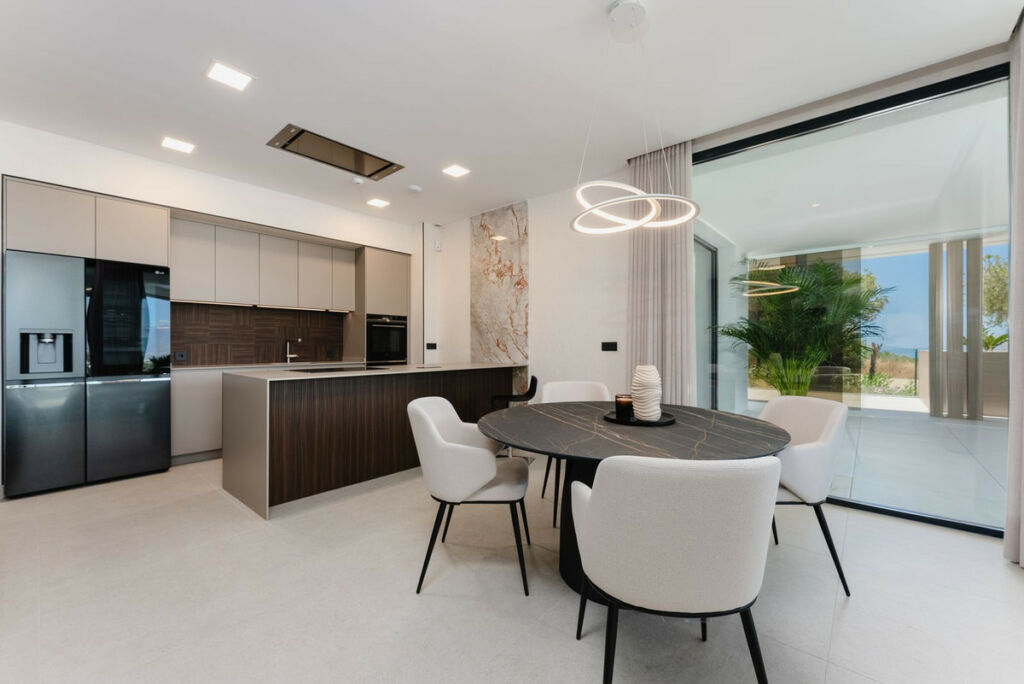 Ground Floor Apartment Cabopino Málaga - image 12