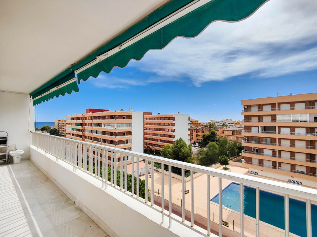 Middle Floor Apartment Punta Prima Alicante - image 12