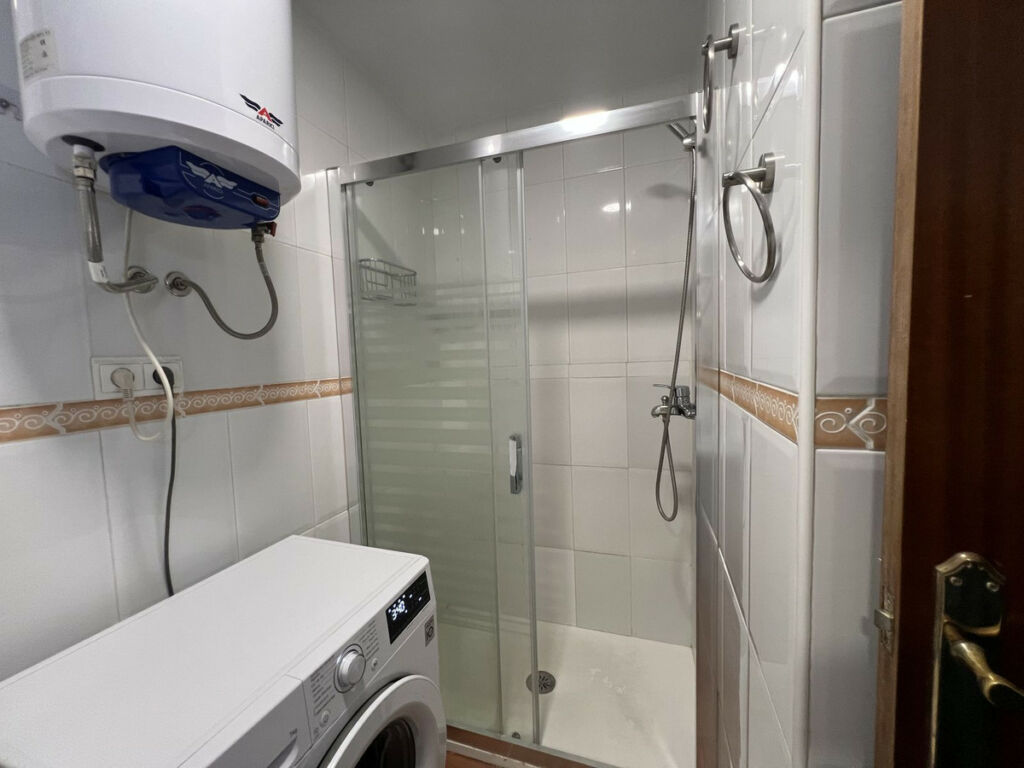 Middle Floor Studio Torremolinos Málaga - image 12