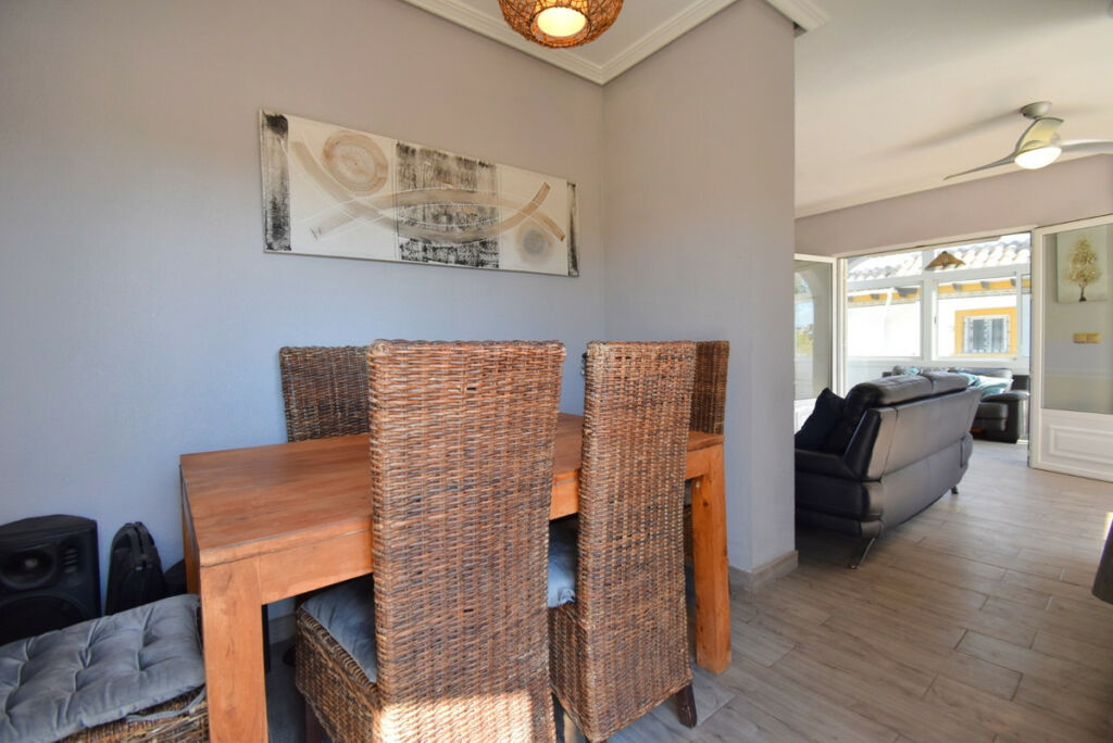 Detached Villa Playa Flamenca Alicante - image 12