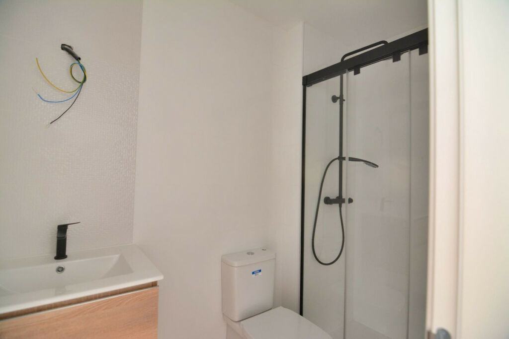 Middle Floor Apartment Fuengirola Málaga - image 12