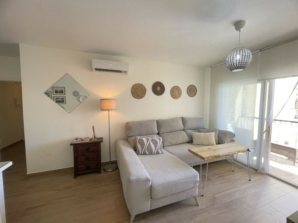 Middle Floor Apartment Los Boliches Málaga - image 13