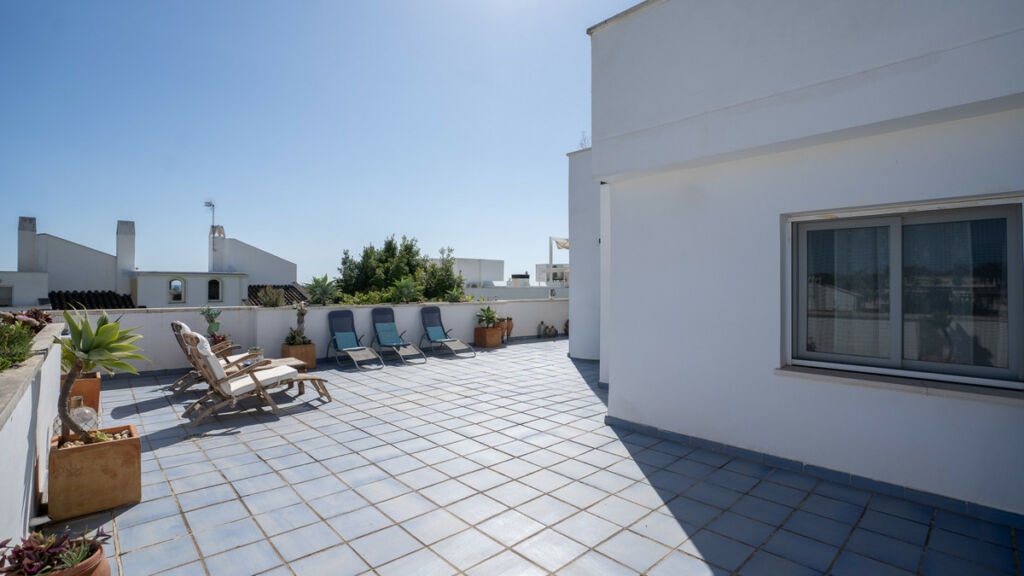 Middle Floor Apartment Marbella Málaga - image 12