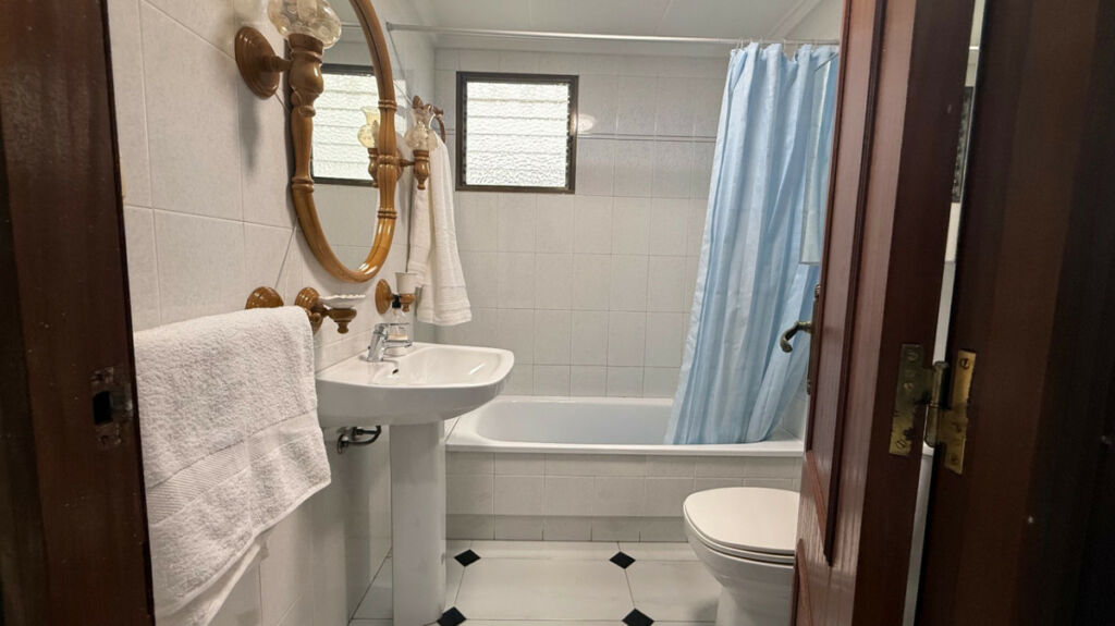 Ground Floor Apartment Torrevieja Alicante - image 12