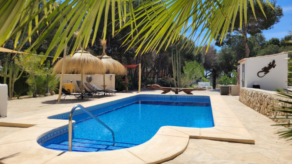 Detached Villa La Fustera Alicante - image 12