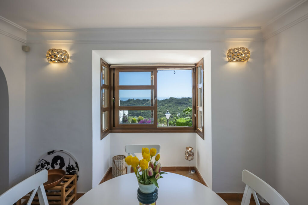 Townhouse Benahavís Málaga - image 12