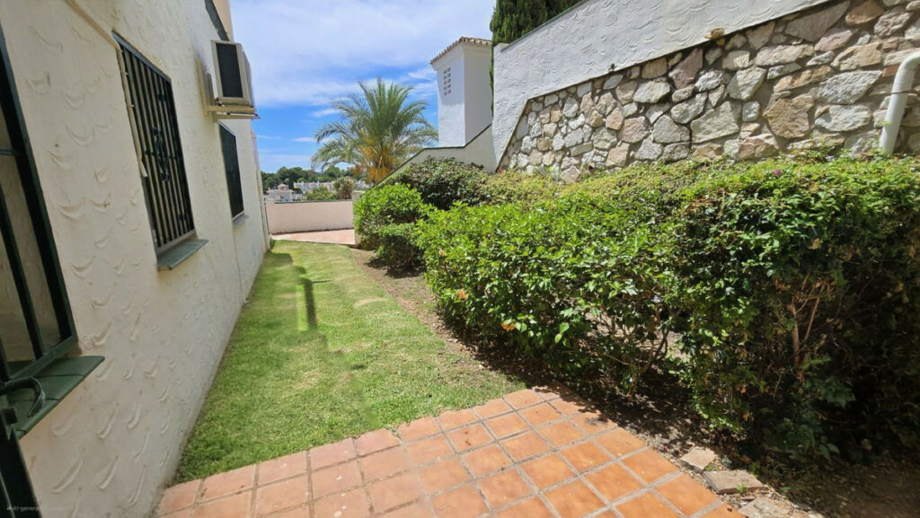 Ground Floor Apartment Calahonda Málaga - image 12