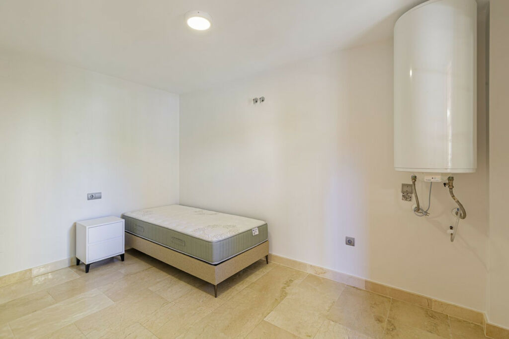 Ground Floor Apartment Benahavís Málaga - image 12