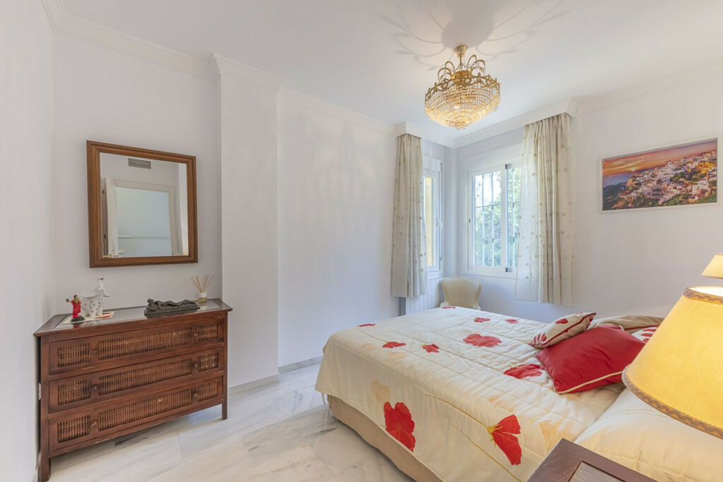 Semi-Detached House Marbella Málaga - image 12