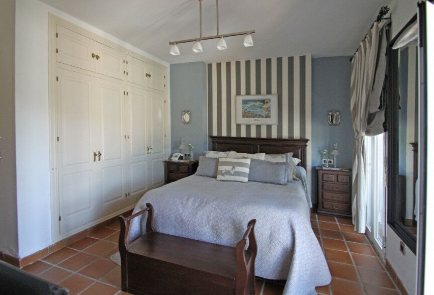 Townhouse Istán Málaga - image 12