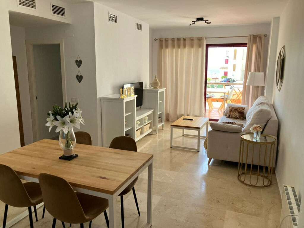 Middle Floor Apartment Casares Playa Málaga - image 12