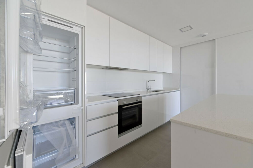 Middle Floor Apartment Benalmadena Málaga - image 11