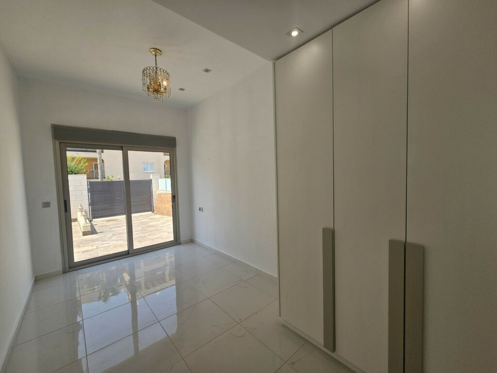 Detached Villa Villamartin Alicante - image 13
