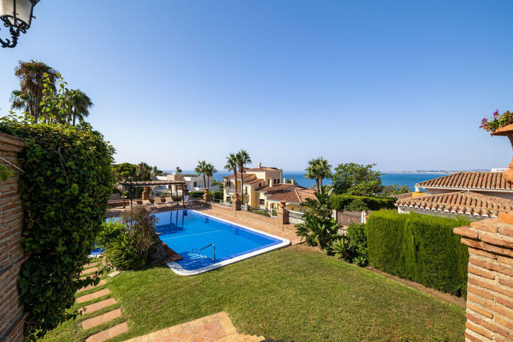 Detached Villa Benalmadena Málaga - image 12